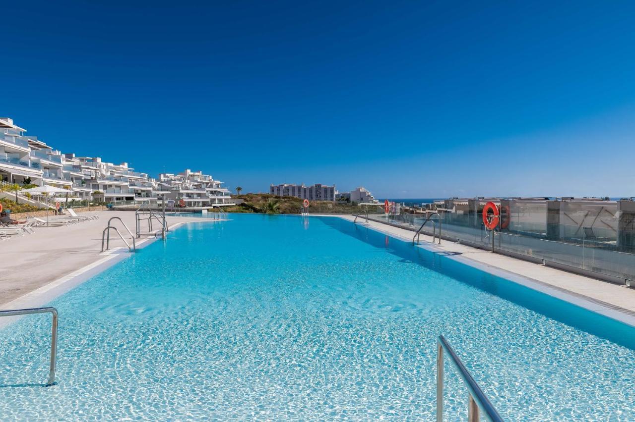 Апартаменти Unique 3-Bdrm Townhouse, Stunning View, Pool & Bbq Естепона Екстер'єр фото
